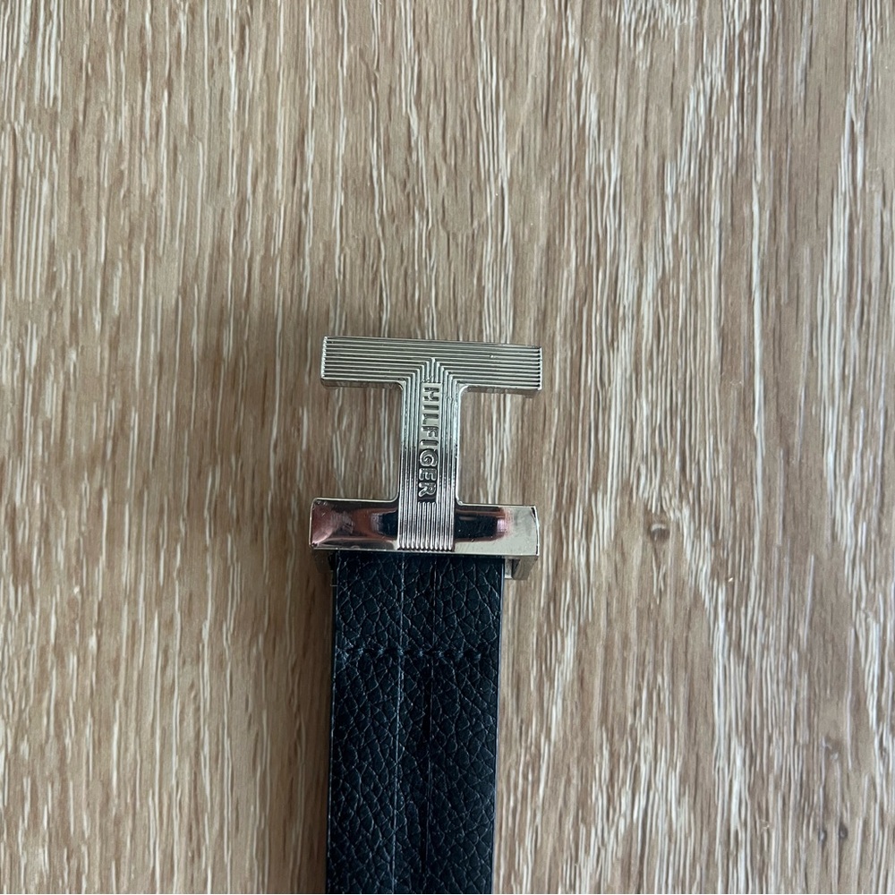 Tommy Hilfiger Black Leather Belt with Silver T Buckle Accent